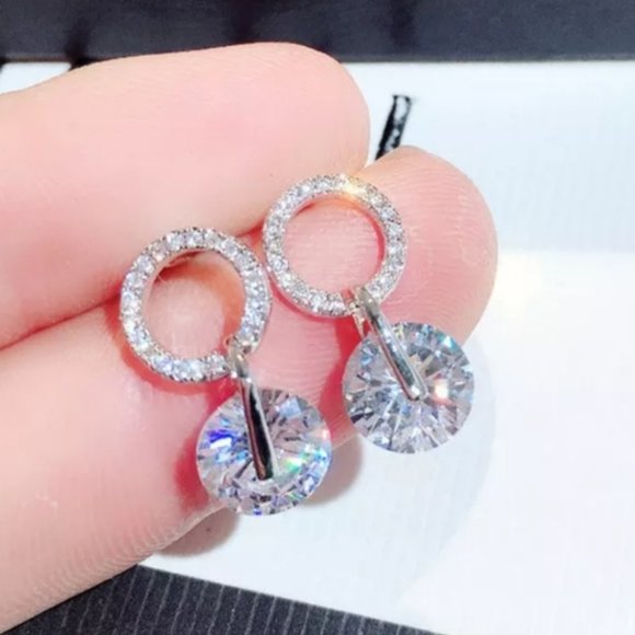 18K White Gold Solitaire Diamond Circle Earrings 2 - Picture 4 of 11